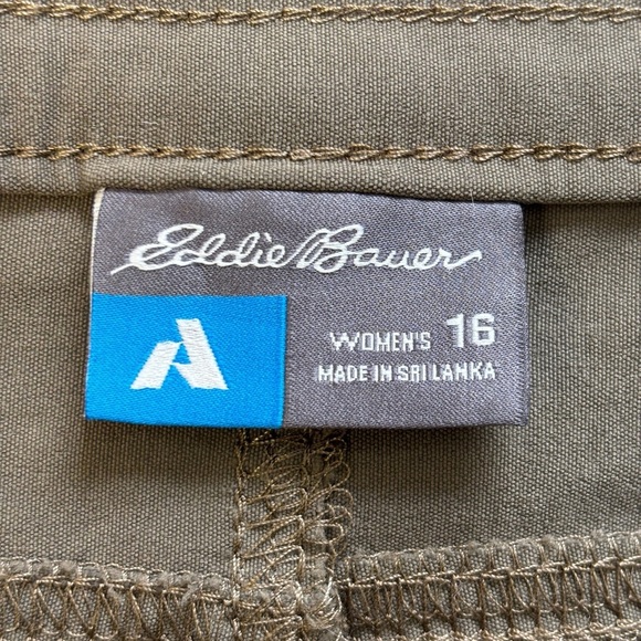 Eddie Bauer First Ascent Cargo Shorts Tan Women's 16 Nylon Stretch - Picture 3 of 7